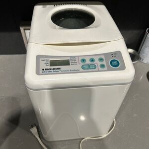 Black & Decker White Automatic Breadmaker